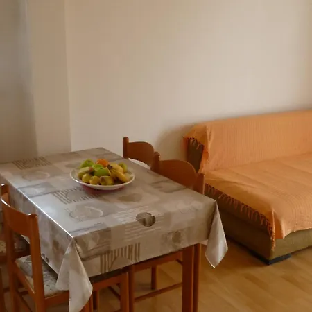 Apartment With Parking Space Starigrad, Paklenica - 25353 Starigrad Paklenica