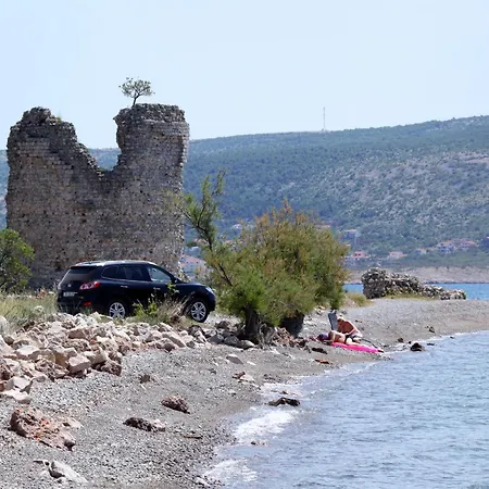 Daire With Parking Space Starigrad, Paklenica - 25353 Starigrad Paklenica